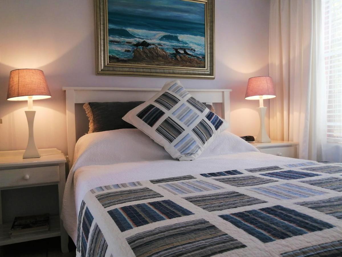 Amzee Bokmakierie Guest House Dana Bay Pokój zdjęcie