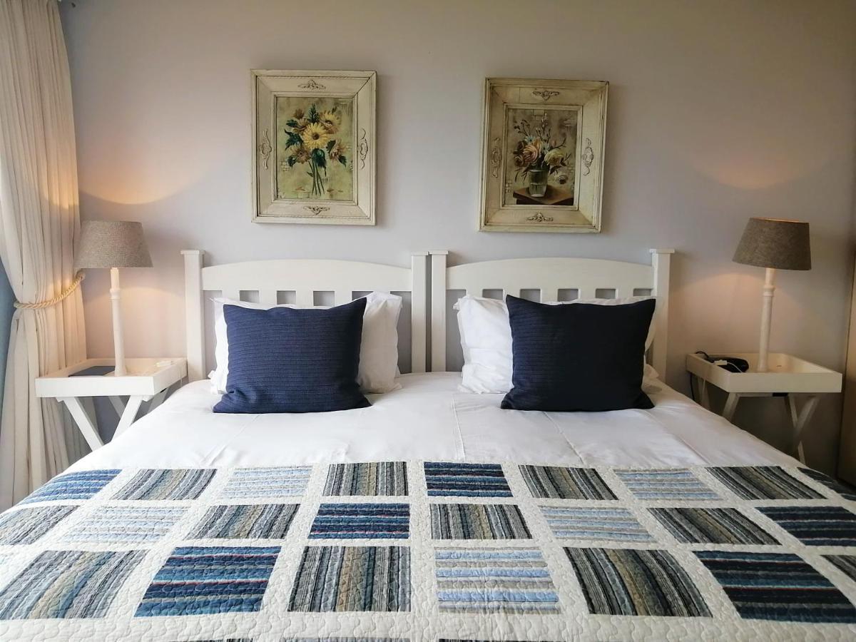 Amzee Bokmakierie Guest House Dana Bay Pokój zdjęcie